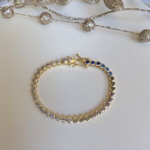 Hlaf color half white hearts bracelet