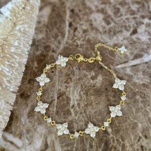 Crystal flowers bracelet