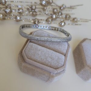 Square bangle
