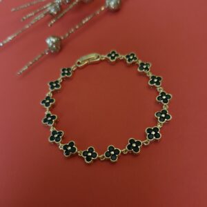 Black flowers bracelet